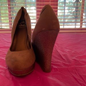 Fergalicious By Fergie Platform Wedge Heels Size 8